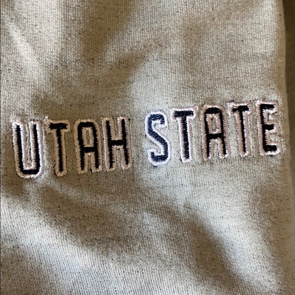 Utah State pullover - Picture 7 of 8